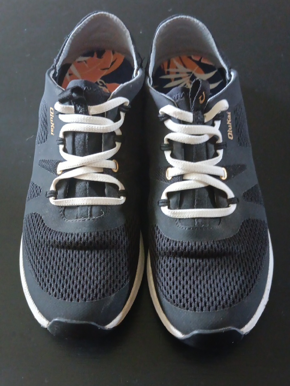 OLUKAI Womens Black Huia Mesh Lace-Up Sneakers. Size 8